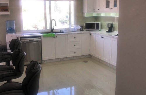 Suwailih Condominio | New condo in the royals Hills area Family, friendly, quiet neighborhood