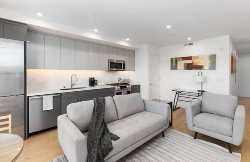 Mission District Apartamento | New condo w Rooftop Deck & A/C - San Francisco Life Real Estate