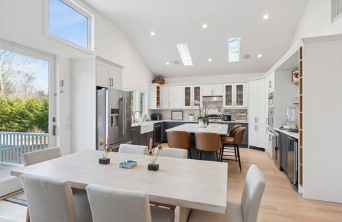 East Quogue Casa | Casa renovada influenciada por la playa