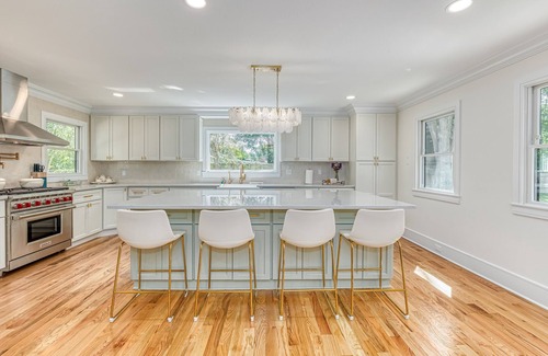 Westhampton Casa | New construction!!! Family home, spotless, pet free winter or summer oasis