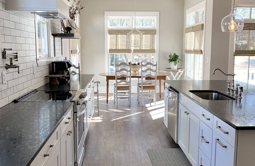 Athens Casa | New construction farmhouse in desirable Five Points!