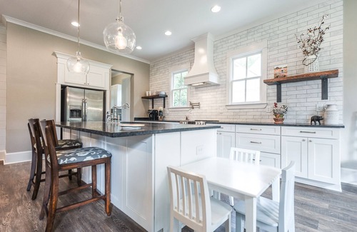 Athens Casa | New construction farmhouse in desirable Five Points!