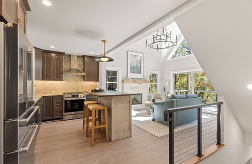 Mirror Lake Casa | New Construction in coveted Mirror Lake area just minutes from Main Street!