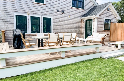West Tisbury Casa | New Construction Luxury 3 bedroom 2.5 Bath Lamberts Cove Beach Access