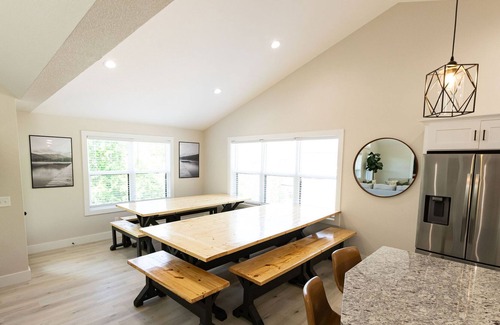 La Follette Casa | NEW CONSTRUCTION lake access home w/ double decker dock, golf cart and hot tub