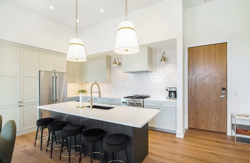 Holland Condominio | NEW CONSTRUCTION: Luxury Downtown Holland Condo – Walk to Everything