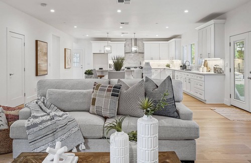 Pleasant Hill Casa | New construction luxury home