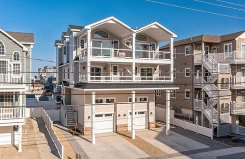 Sea Isle City Casa | New Construction Center of Town