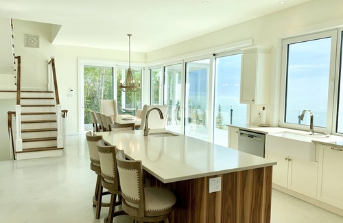 Saint Irenee Villa | New construction! Villa La Sereine