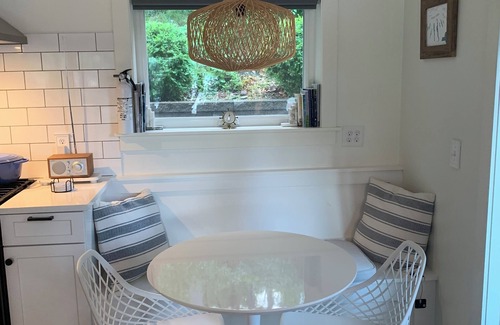 Northwest Ithaca Cabaña | New cottage, close to Ithaca, hot tub, fireplace, waterfront, dock, sleeps 5