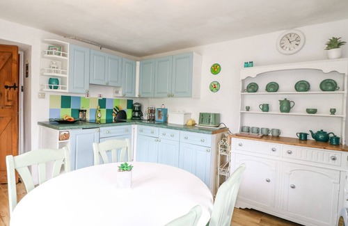 Youlgreave Cabaña | NEW COTTAGE, pet friendly, with a garden in Youlgreave