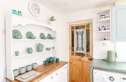 Youlgreave Cabaña | NEW COTTAGE, pet friendly, with a garden in Youlgreave