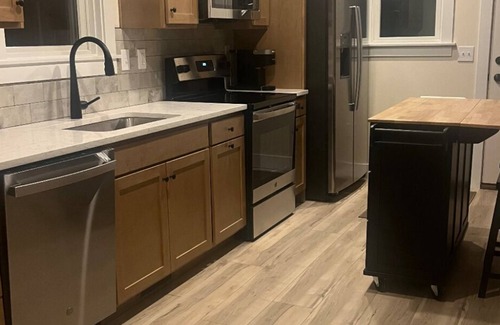 Arlington Casa | New, cottage with Mountain views 1-bedroom with WiFi and AC in Sunderland