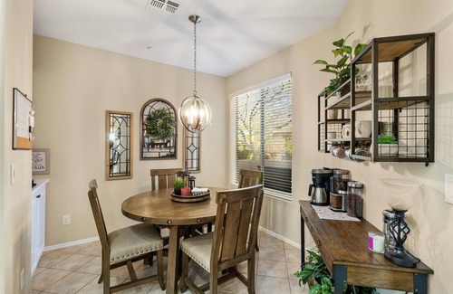 Anthem Casa | New! Country Club | Comfortable Living Space | Seasonal Stays | Pets Ok!
