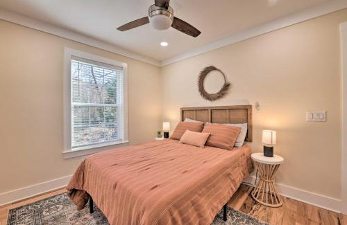 Waynesville Casa | New Country House with Stylish Modern Amenities