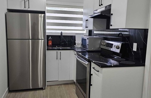 Calgary Casa | NEW Cozy 1BR Suite Near Transit, Shops & Parks