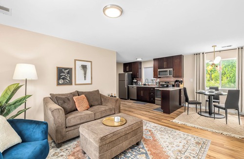 Roseville Apartamento | New! Cozy 1BR Upper Unit in the Heart of Roseville