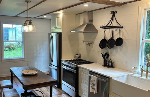 South Londonderry Casa | New! Cozy 4bedroom autumn and winter retreat in the heart of S. Londonderry, VT