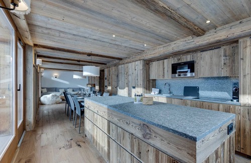 Les Almes Apartamento | Apartamento nuevo, luminoso y acogedor en ubicación tranquila cerca de pistas y comercios