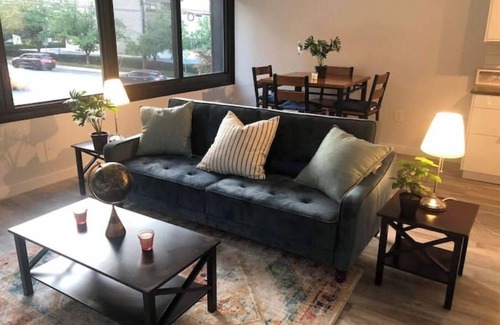 Downtown Condominio | New Cozy exquisite condo in downtown Silver Spring