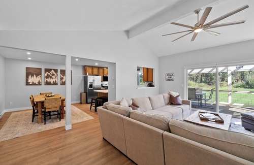 Plumas Eureka Estates Casa | New! Cozy Fairway Escape -- Views, Fast WiFi, EV Ready
