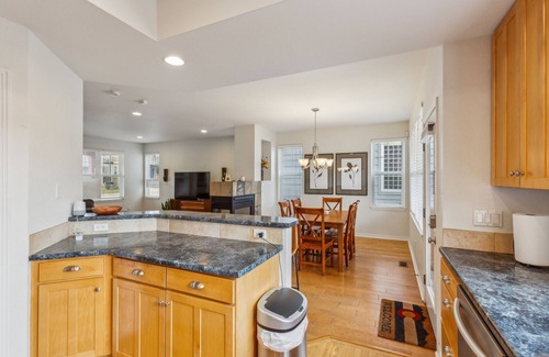 Longmont Casa | NEW! Cozy home with jacuzzi tub, fireplace and gym