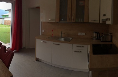 Lienz Apartamento | NUEVA Apartamento acogedor y moderno con jardín a los pies de los Dolomitas de Lienz