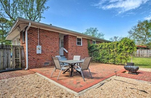 East Pensacola Heights Casa | NEW! Cozy Pensacola Home w/ Yard: 3 Mi to Downtown