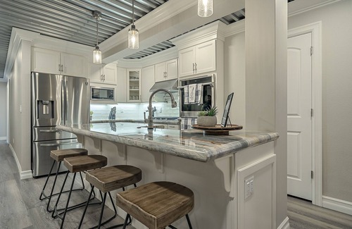 Elizabeth Casa | NEW! Cozy, private 2 bedroom apartment outfitted on 46 acres with views!