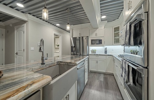 Elizabeth Casa | NEW! Cozy, private 2 bedroom apartment outfitted on 46 acres with views!