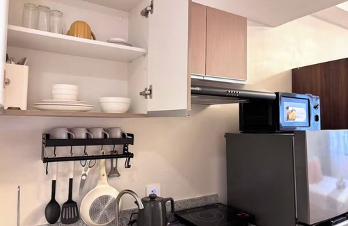 Lahug Condominio | NEW & Cozy Studio in Cebu! With WiFi, Gym, & Pool—Walk to IT Park!
