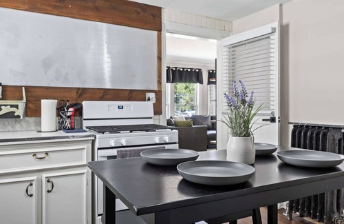 Bonnycastle Apartamento | NEW! Cozy Unit in the Heart of the Highlands!