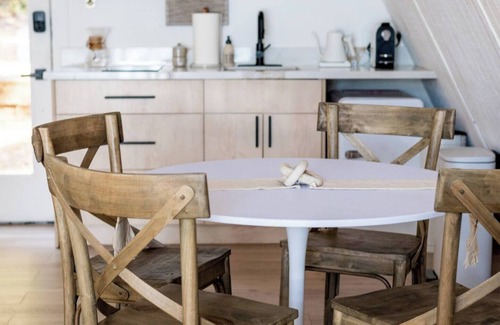 Olympia Cabina | New! Cozy Waterfront A-Frame, Private Beach, Pet Friendly.