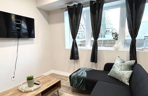 Winnipeg Casa | New&CozyBasement suite|Free Parking