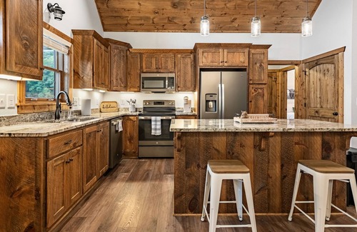 Ellijay Casa | NEW Creekfront Home/Hot Tub/Firepit/Walking Trails/Mountaintown Creek/Ellijay#1W
