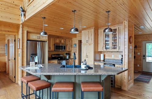 Breezy Point Cabina | New- Cullen Cove|Family Friendly|Swimming|Kayaks