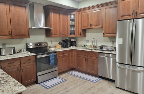 Whitefish Apartamento | New daylight bsmt apartment, 2 BR/2Bath, only 11 miles to Glacier National Park.