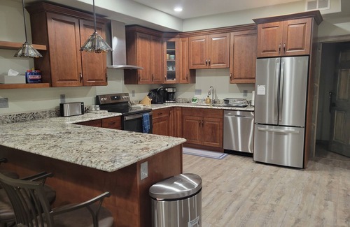 Whitefish Apartamento | New daylight bsmt apartment, 2 BR/2Bath, only 11 miles to Glacier National Park.