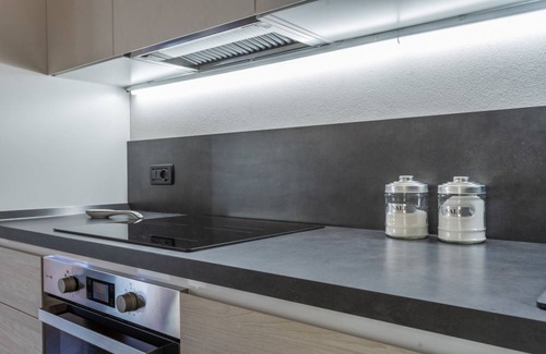 Palmanova Apartamento | New Deal-APT with terrace, hot tub & Netflix