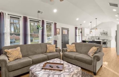 Candler-McAfee Casa | New Decatur Bungalow