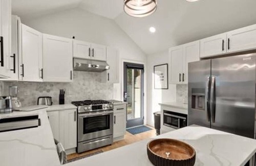 Candler-McAfee Casa | New Decatur Bungalow
