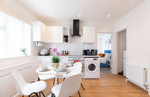 Plumstead Apartamento | New! Delightful 2BR Flat in Woolwich