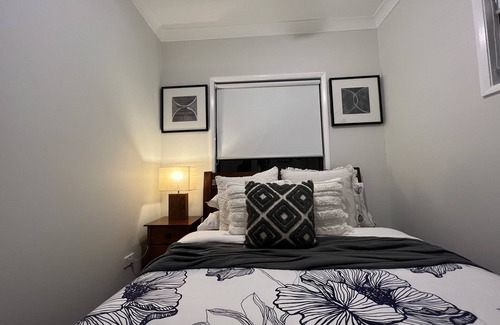 Maroubra South Casa | New Deluxe Guesthouse at Eastgardens (8)