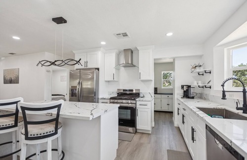 Stallion Springs Casa | NEW! Desert Mountain Escape with Private Hot Tub (A)