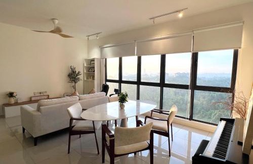 Putrajaya Casa | NEW Designer Condo - Panoramic Forest View - Steps To IOI City Mall - Your Best Urban Retreat