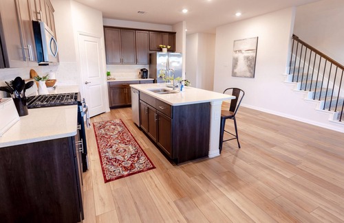 Royse City Casa | “New” Designer Home | 35 Minutes To Downtown Dallas