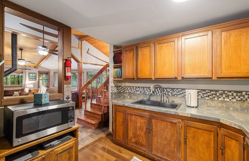 McCall Casa | New! Dew Drop Inn - Pet Friendly, 5-min walk to river access