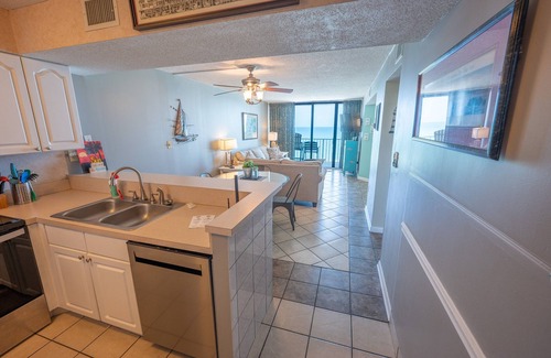 Myrtle Beach Condominio | New Direct Ocean View, Exclusive Sands Beach Club!