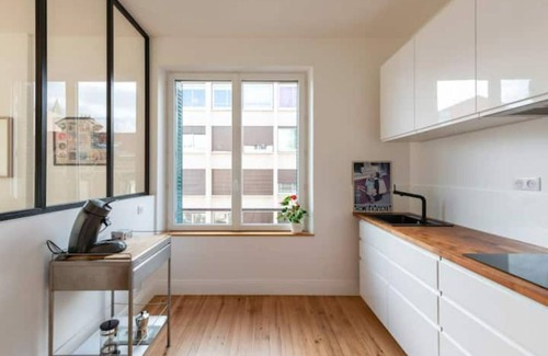 Vallieres Apartamento | New, Downtown, Double Garage, Netflix