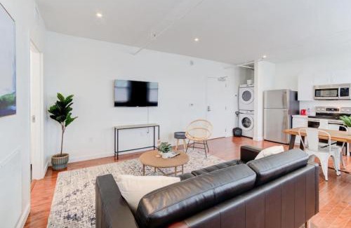 South Main Historic District Apartamento | New Downtown Loft Style Apartment Above Restaurant